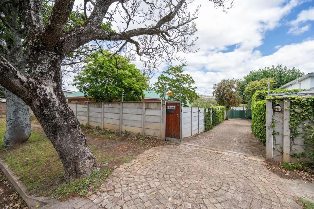3 Bedroom House for sale in Kingswood