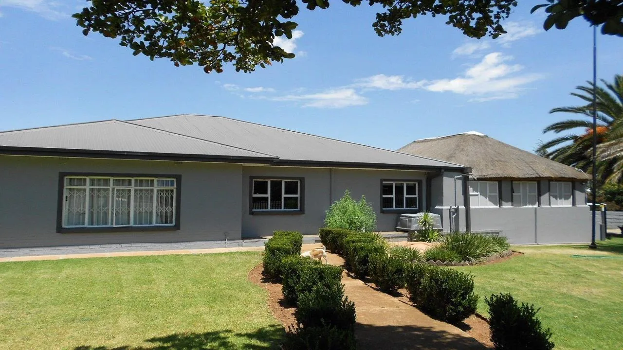 2 Bedroom House for sale in Parys