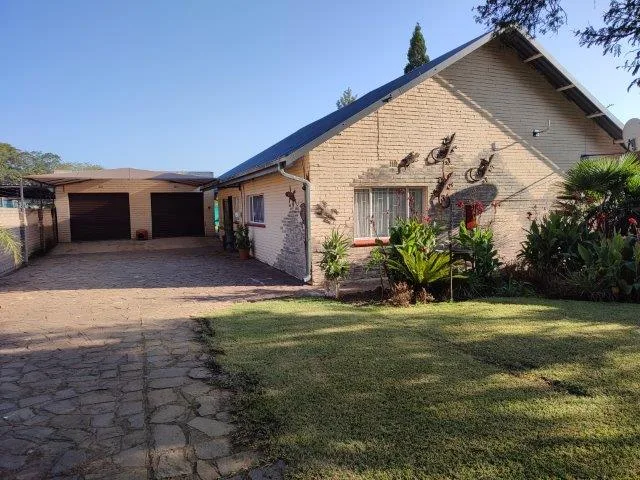 3 Bedroom House for sale in Oranjeville