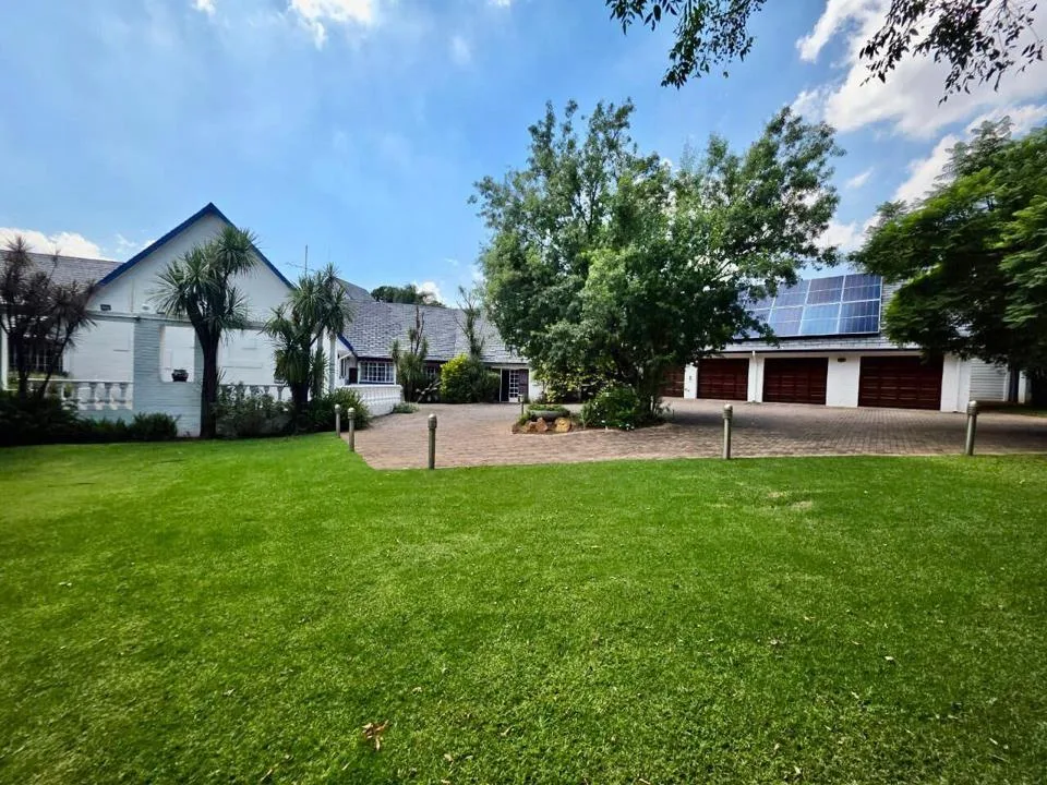 6 Bedroom House for sale in Alberante