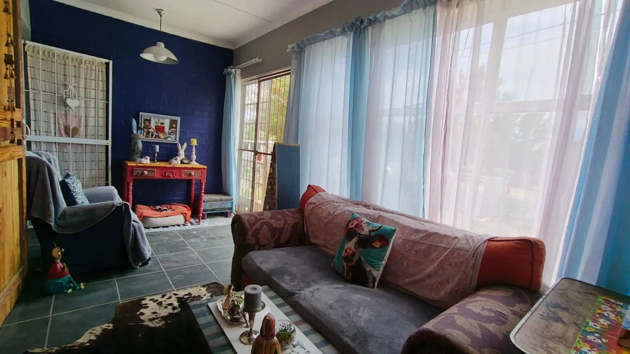 4 Bedroom House for sale in Sutherland