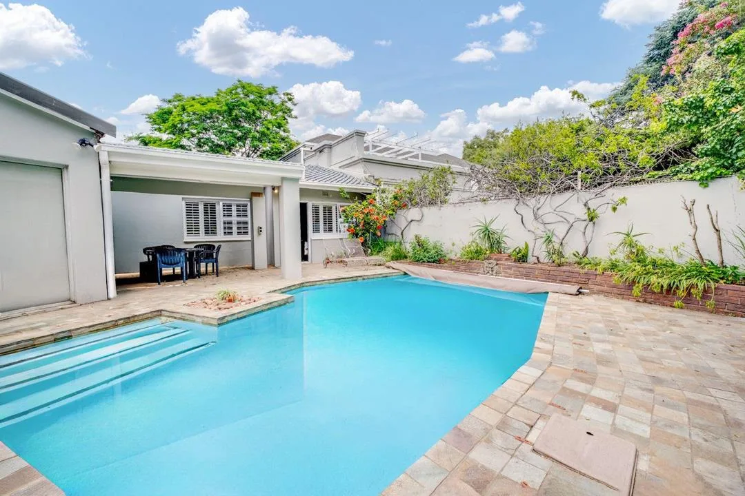3 Bedroom Townhouse for sale in Strathavon