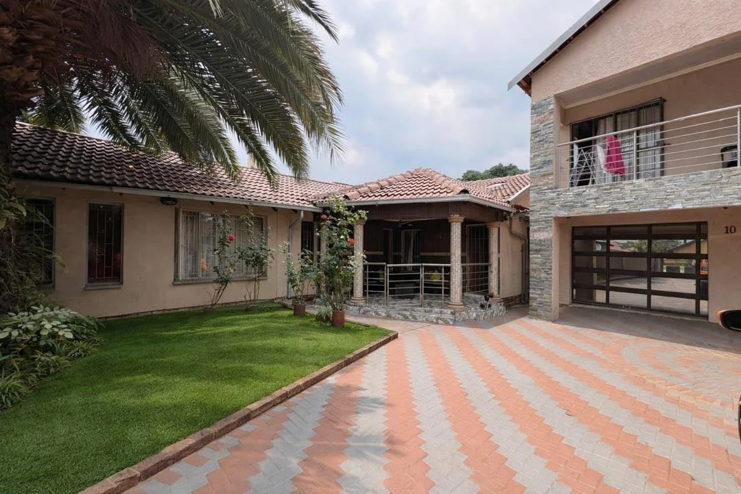 4 Bedroom House for sale in Dalpark