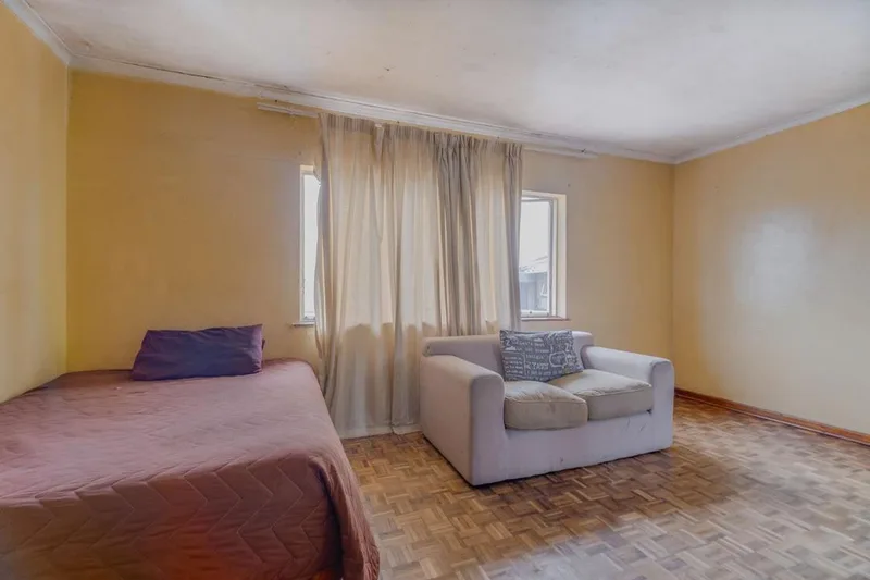 2 Bedroom Apartment / flat for sale in Kensington