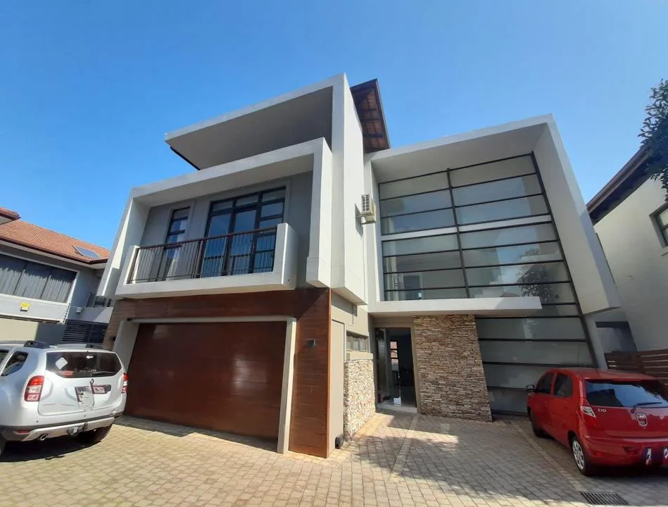 4 Bedroom Townhouse to rent in Izinga Estate