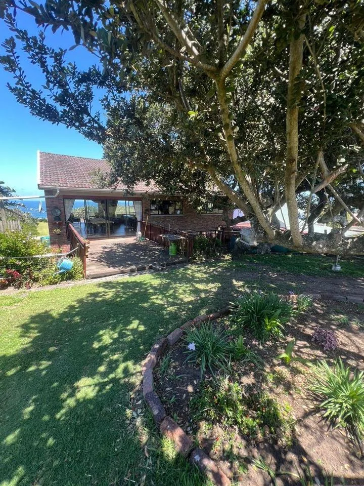 4 Bedroom House for sale in Marshstrand