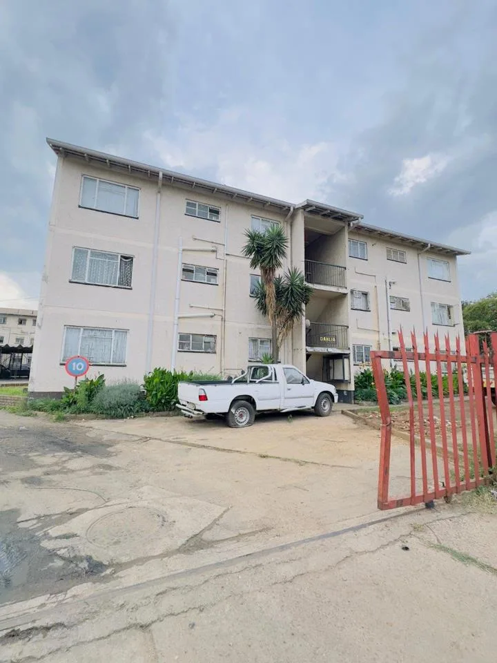 2 Bedroom Apartment / flat for sale in Tasbet Park