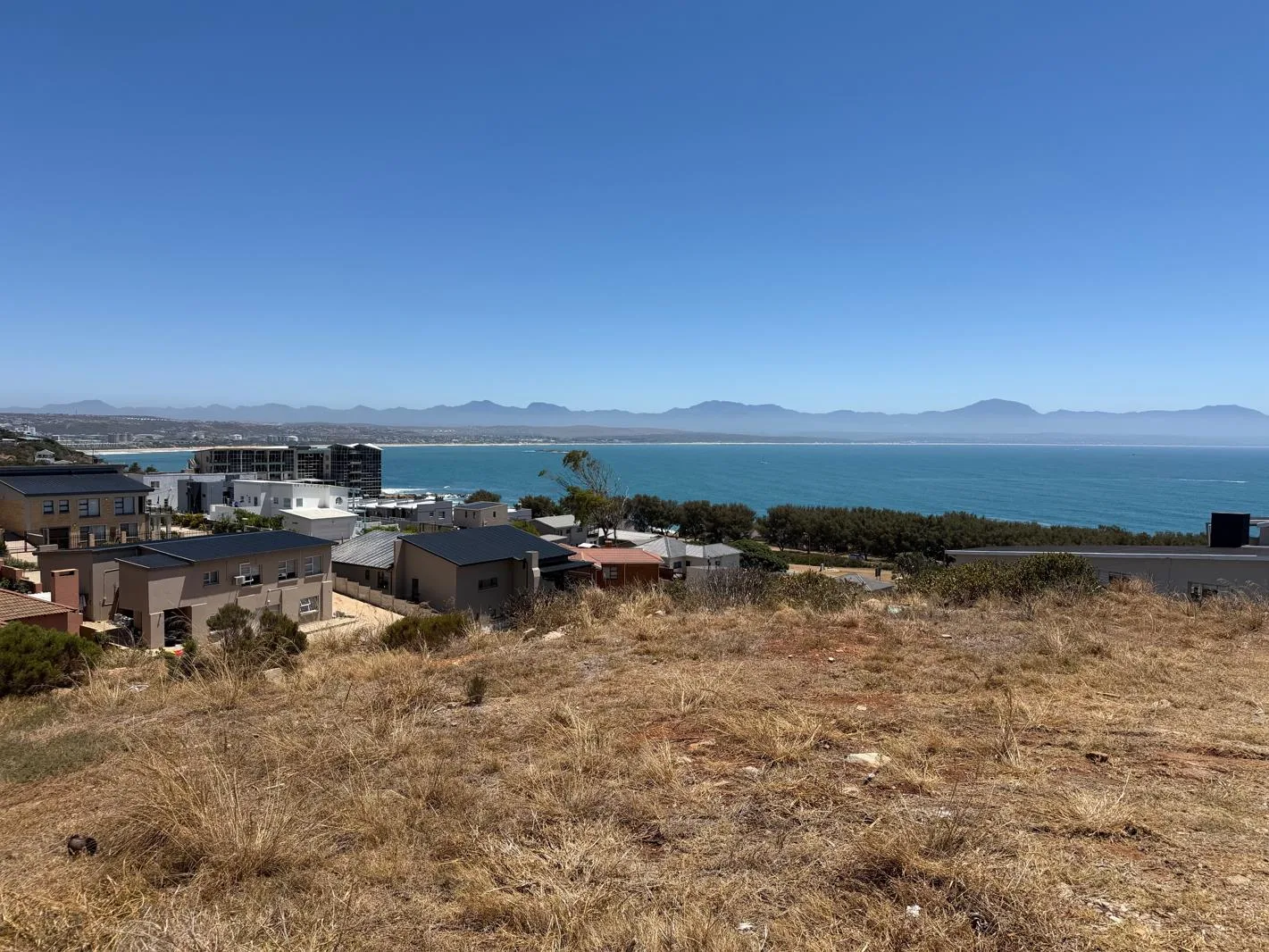 865 m² Land available in De Bakke