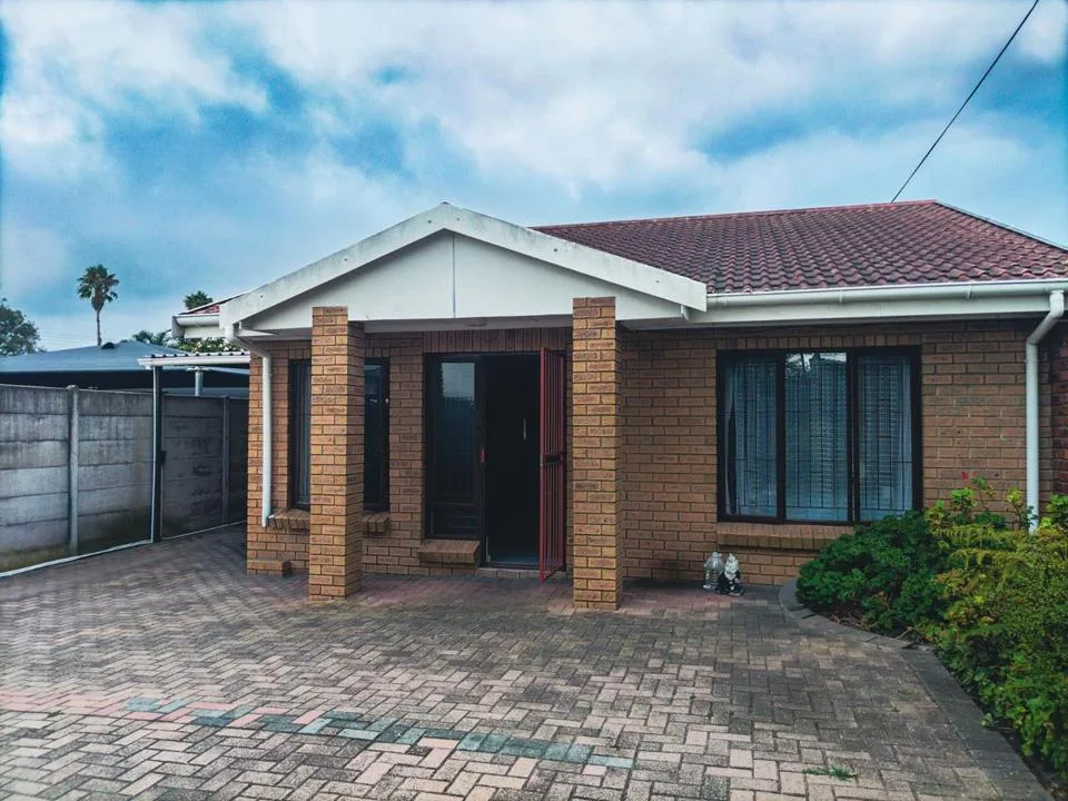 6 Bedroom House for sale in George South