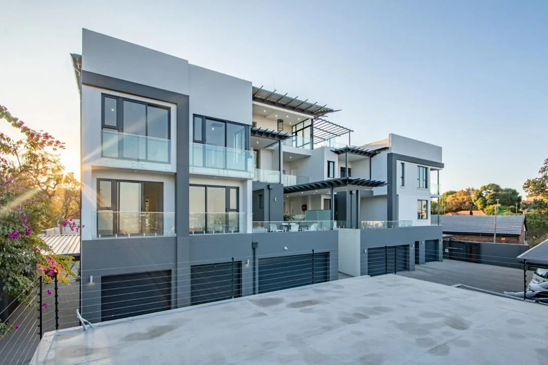3 Bedroom Apartment / flat to rent in Bryanston East