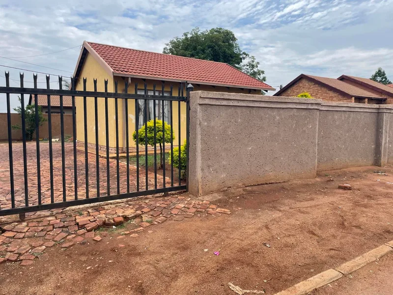 2 Bedroom House in Ga-Rankuwa