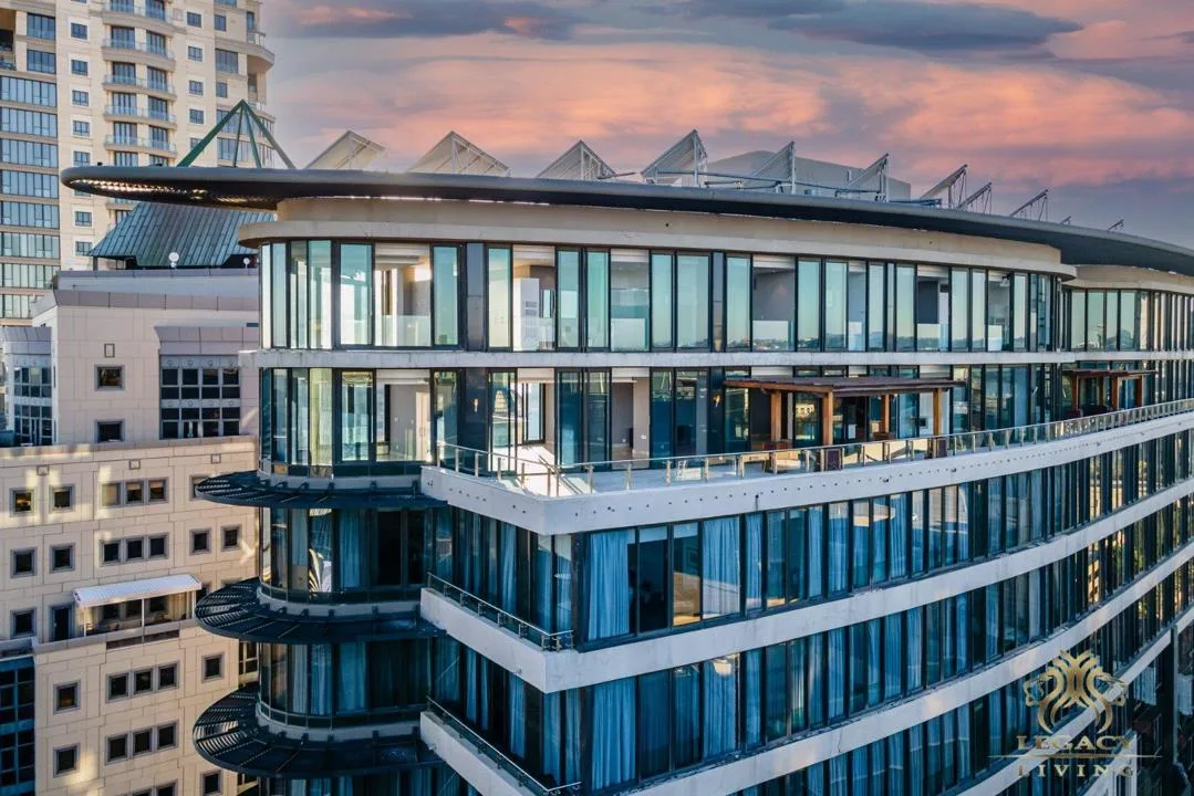 5 Bedroom Apartment / flat for sale in Sandton Central