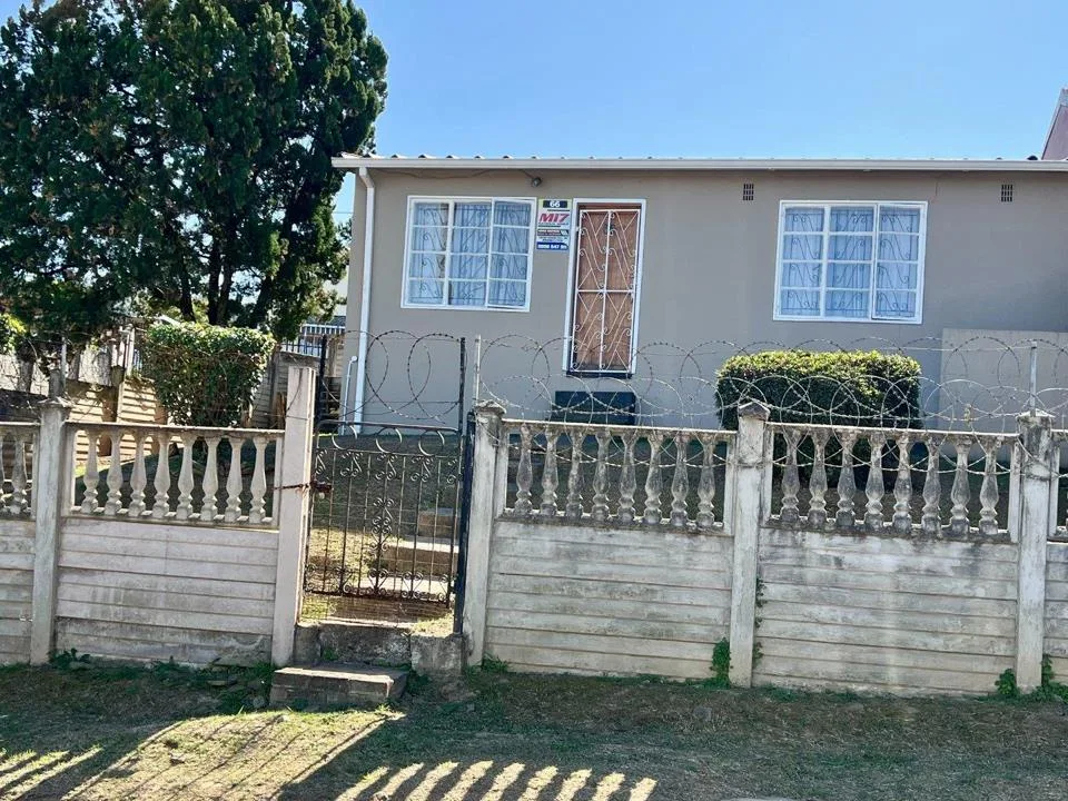 2 Bedroom House for sale in Bombay Heights
