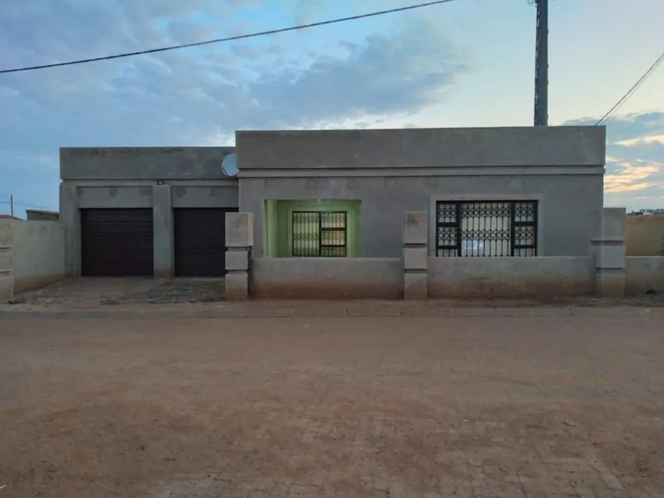 4 Bedroom House for sale in Ikageng