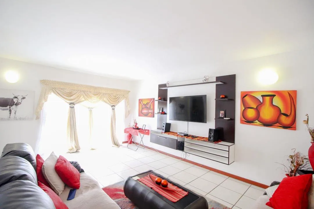 3 Bedroom Townhouse for sale in Quigney
