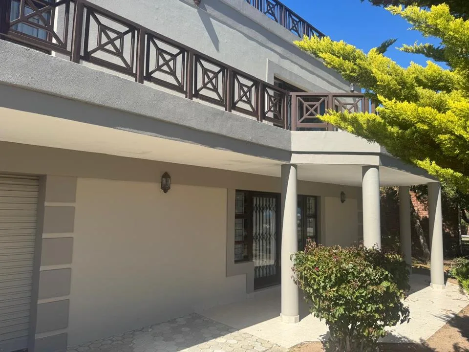 4 Bedroom House for sale in Reebok