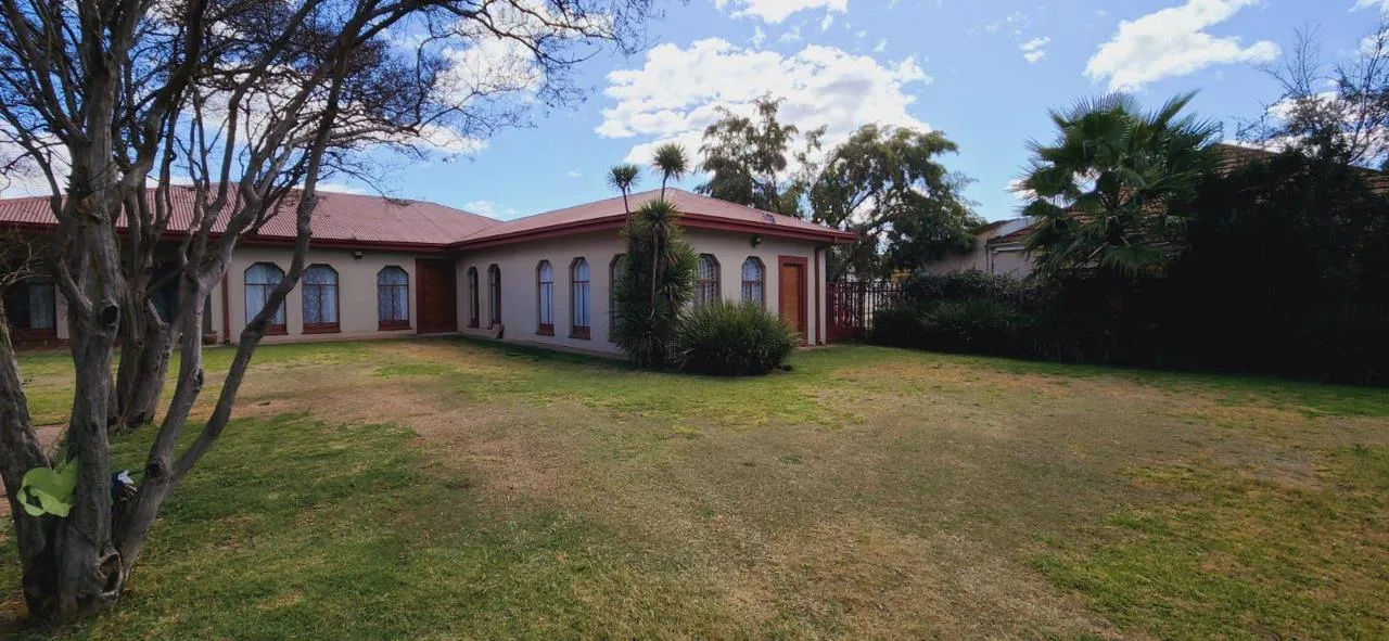 5 Bedroom House for sale in Potchefstroom Central