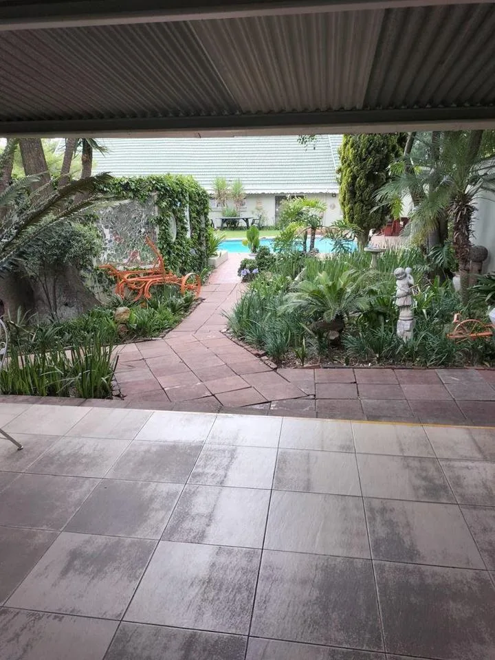 1 Bedroom House to rent in Edenvale Central