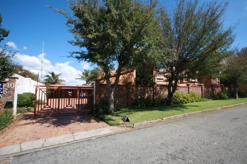 12 Bedroom House for sale in Edendale