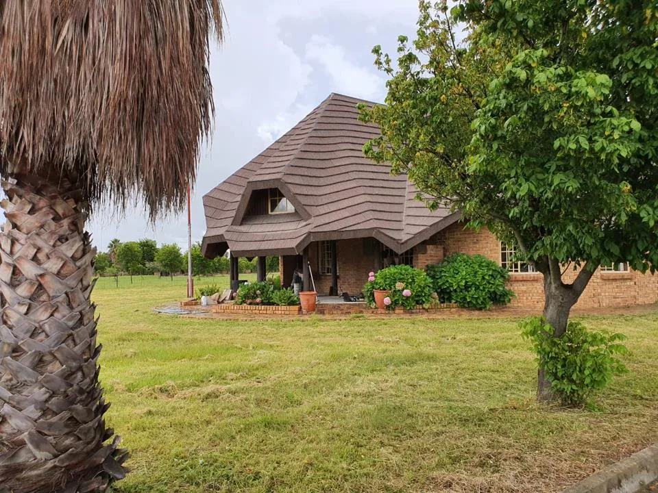 3 Bedroom House for sale in Oranjeville