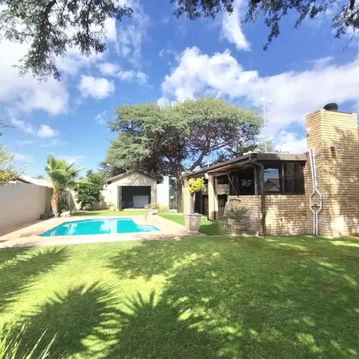 4 Bedroom House for sale in Kathu