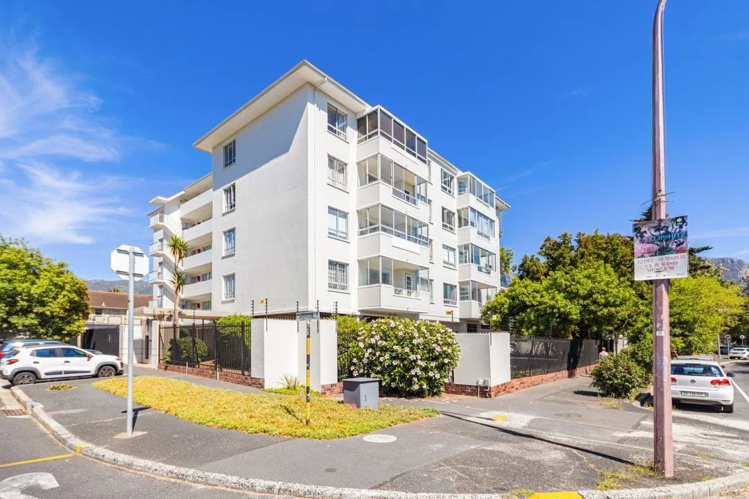 4 Bedroom Apartment / flat for sale in Claremont Upper