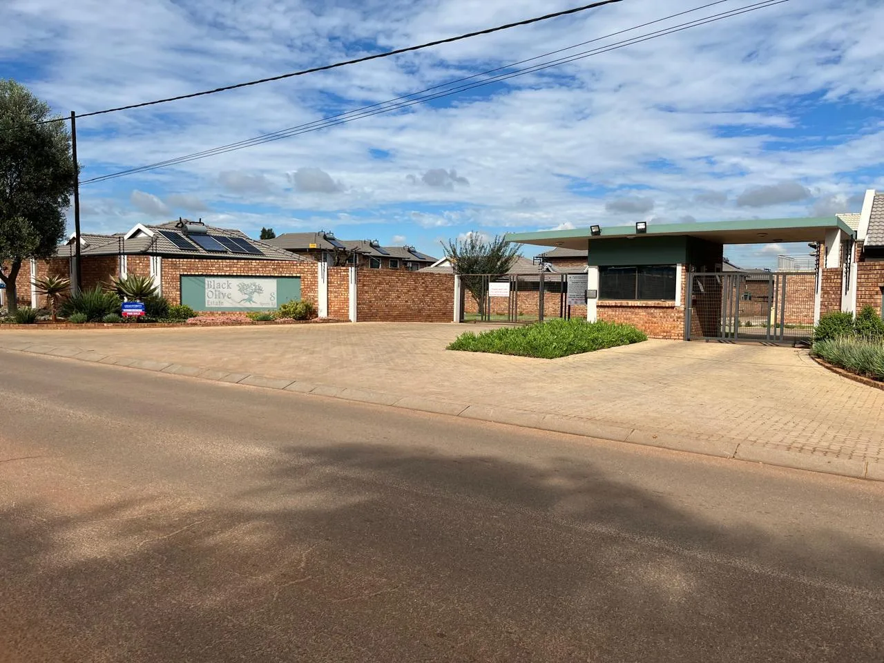 Property to rent in Fairleads