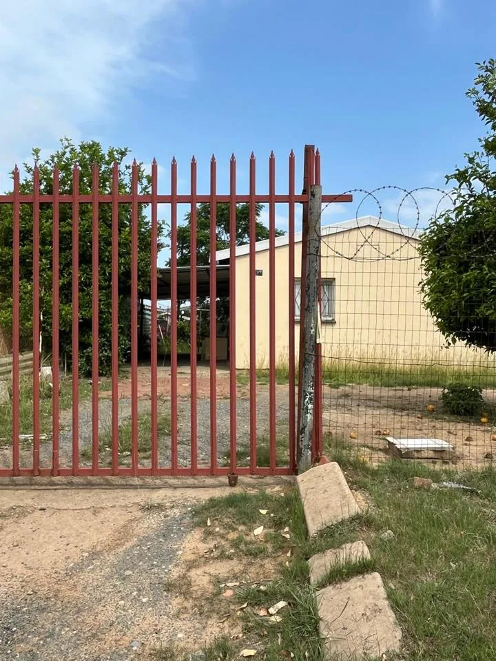 3 Bedroom House for sale in Acaciaville