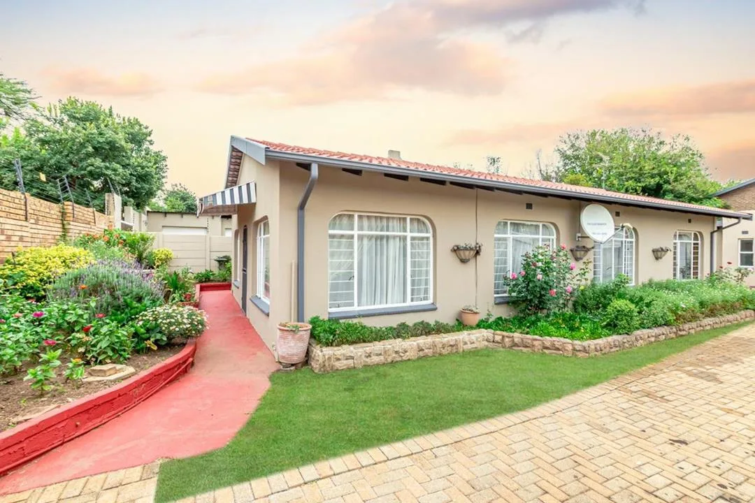 2 Bedroom House for sale in Greymont