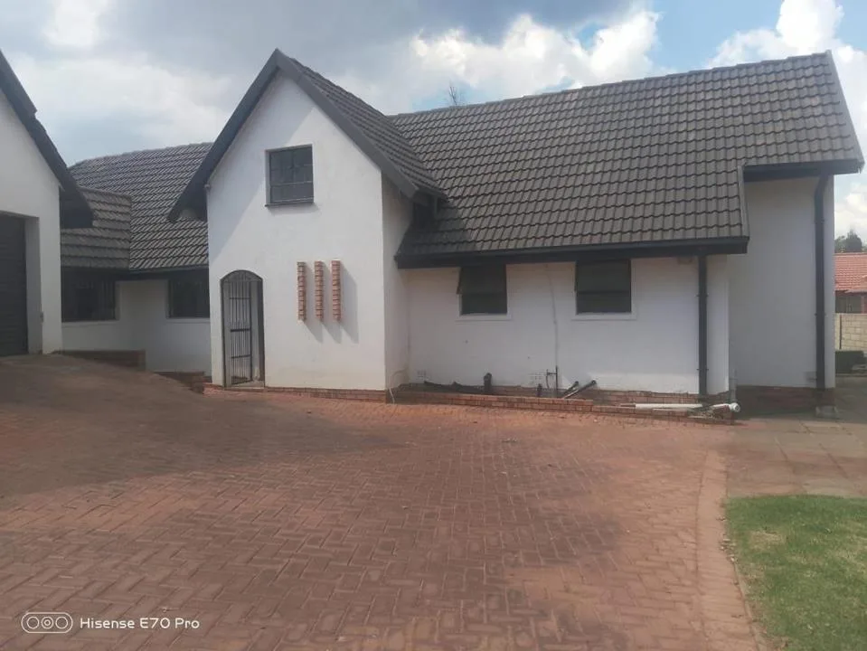 3 Bedroom House to rent in Meredale