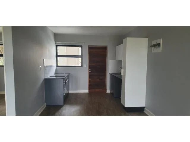 2 Bedroom Apartment / flat to rent in Athlone Park