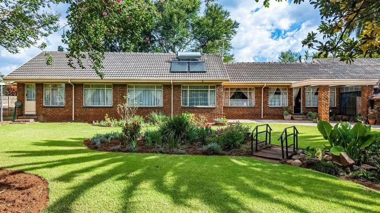 4 Bedroom House for sale in Wierda Park