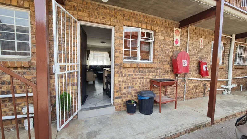 1 Bedroom Apartment / flat for sale in Trichardt