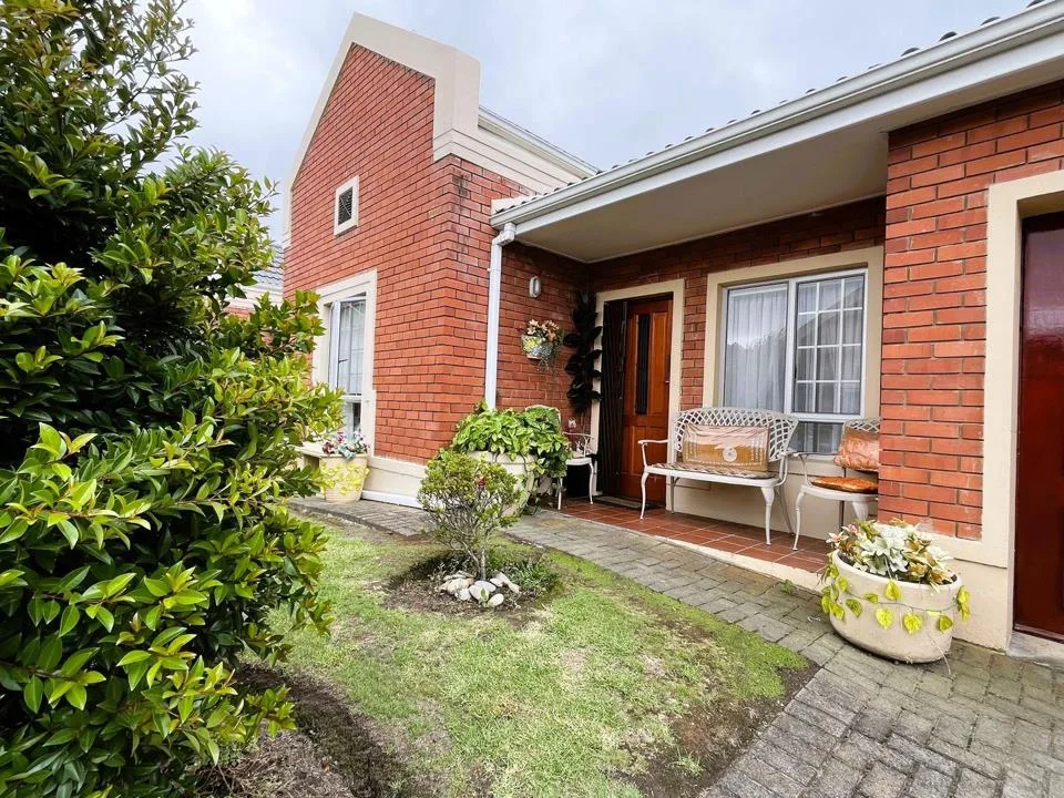 2 Bedroom House for sale in Denneoord