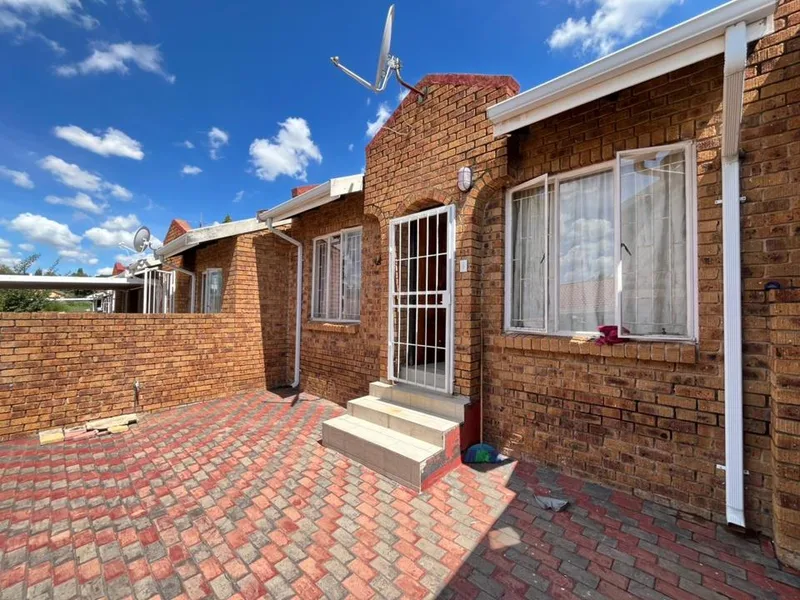 2 Bedroom House for sale in Norkem Park