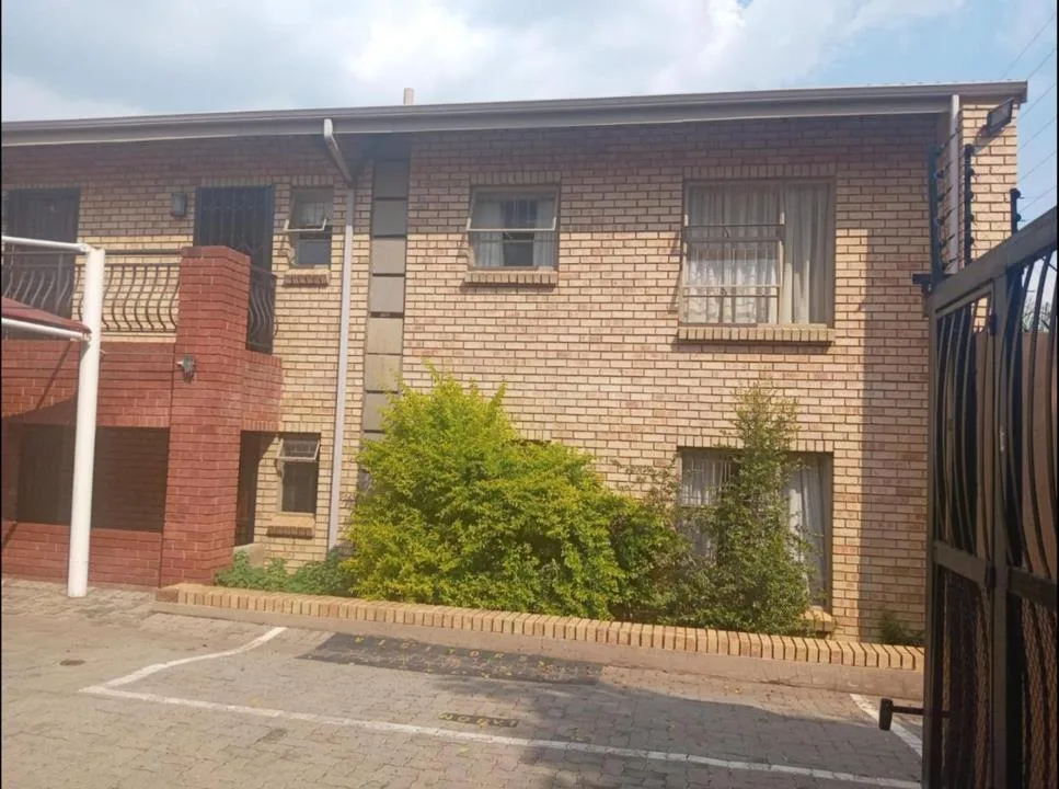 2 Bedroom Townhouse for sale in Primrose Hill