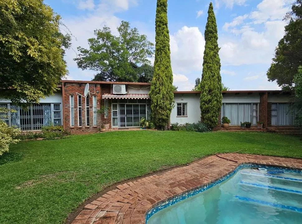 5 Bedroom House for sale in Hoopstad