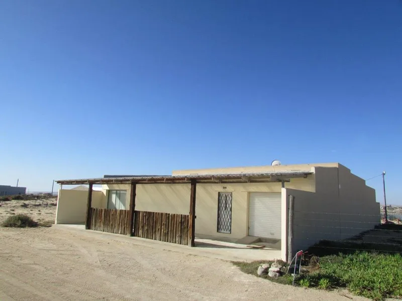 4 Bedroom House for sale in Port Nolloth