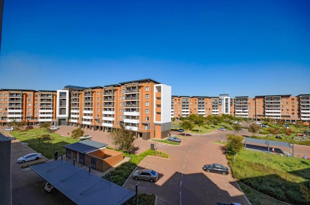 2 Bedroom Apartment / flat to rent in Eco Park Estate