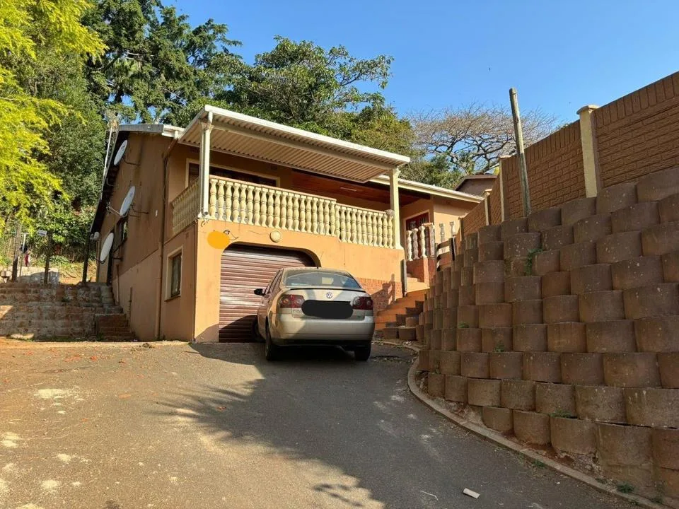 3 Bedroom House for sale in Manor Gardens
