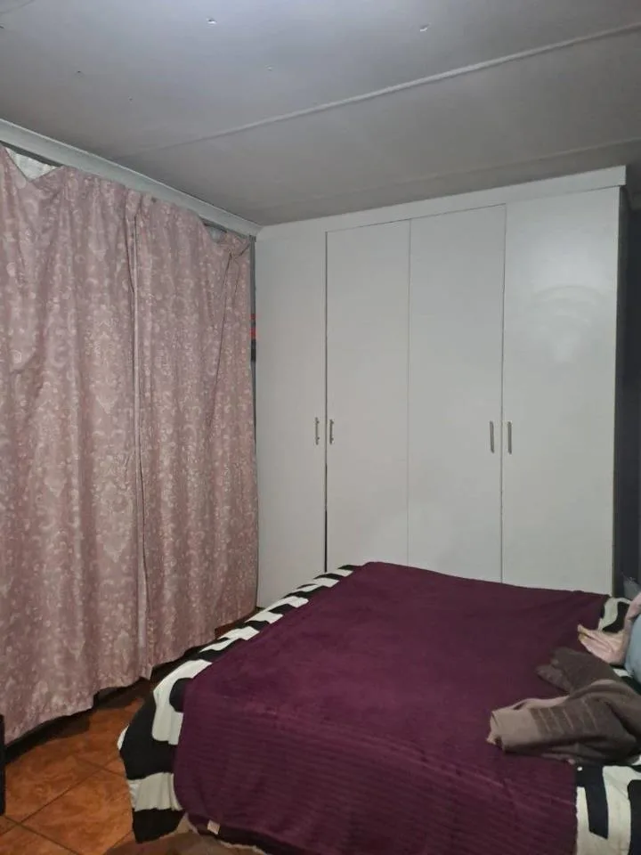 Apartment / flat to rent in Clayville