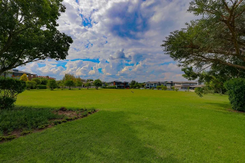 1 630 m² Land available in Lombardy Estate