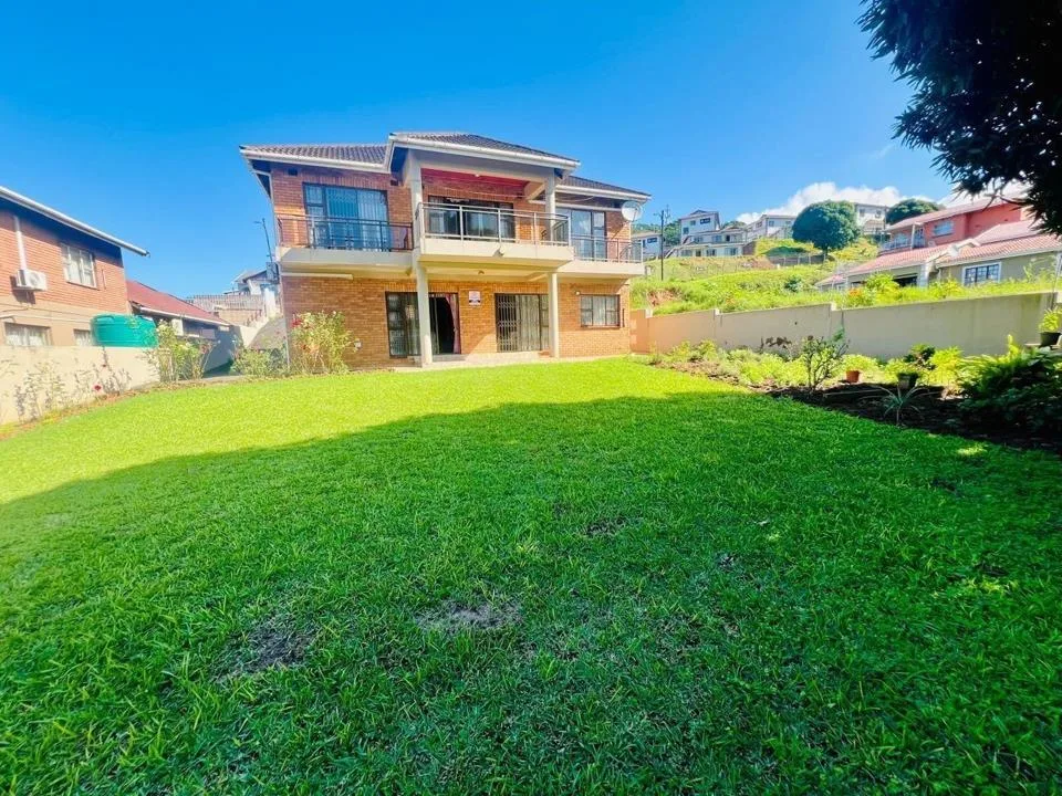 4.5 Bedroom House for sale in Isipingo Rail