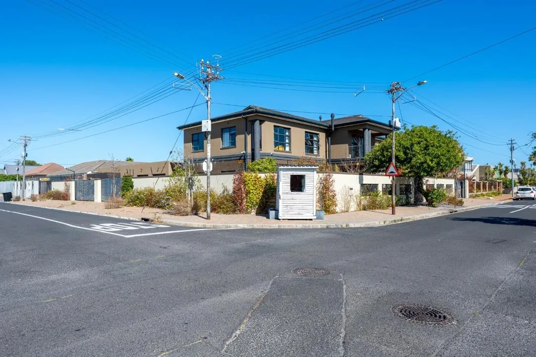 5 Bedroom House for sale in Crawford