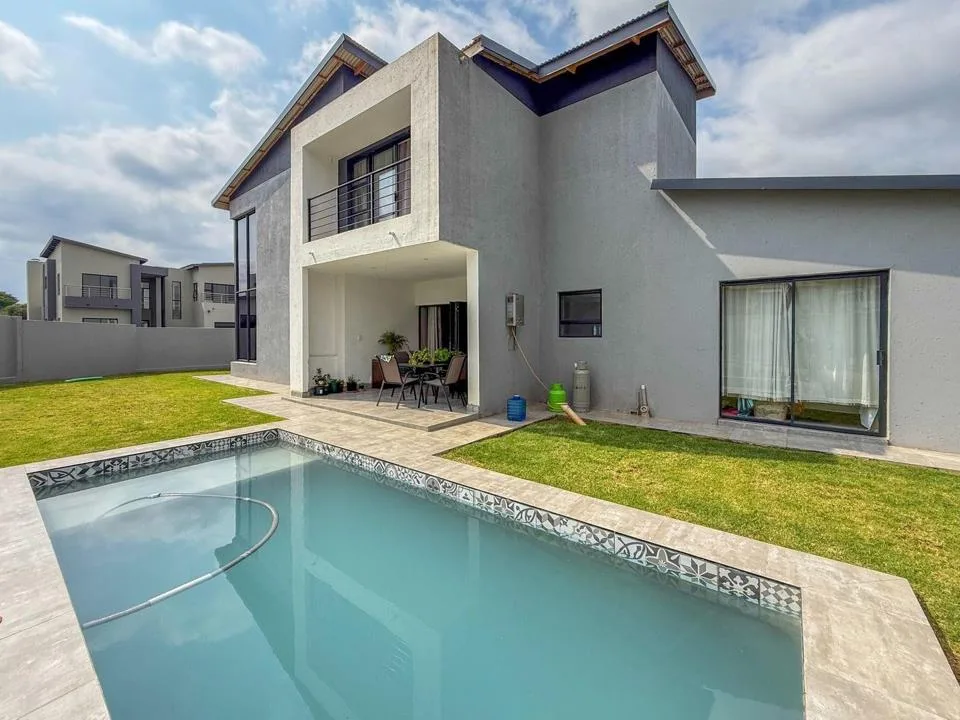 4 Bedroom House for sale in Melodie