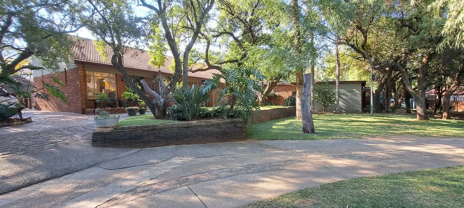 4.3 ha Farm in Hartbeespoort Outlying