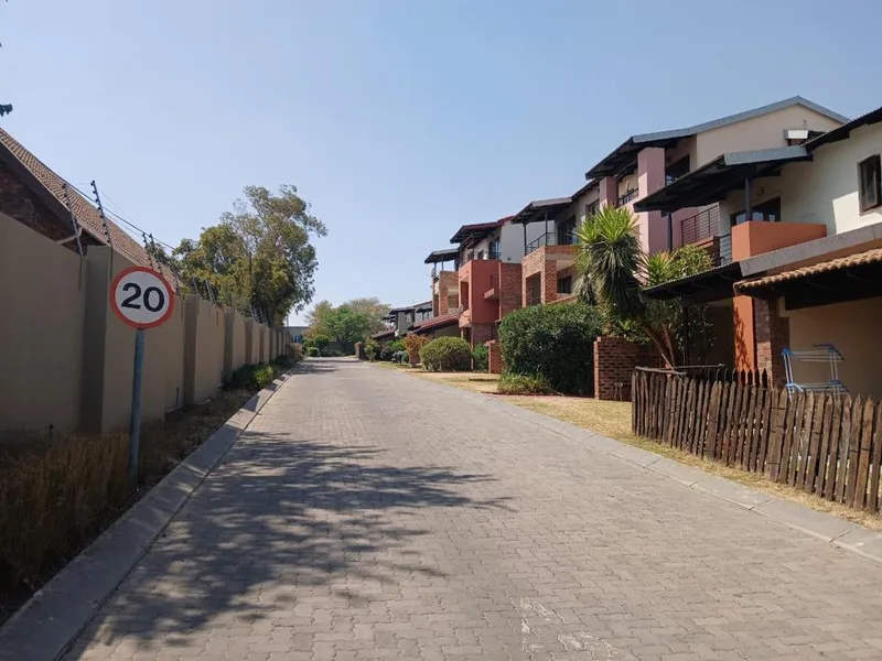 2 Bedroom Townhouse for sale in Vorna Valley