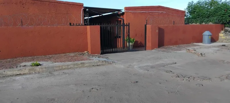 35 Bedroom House for sale in Seshego F