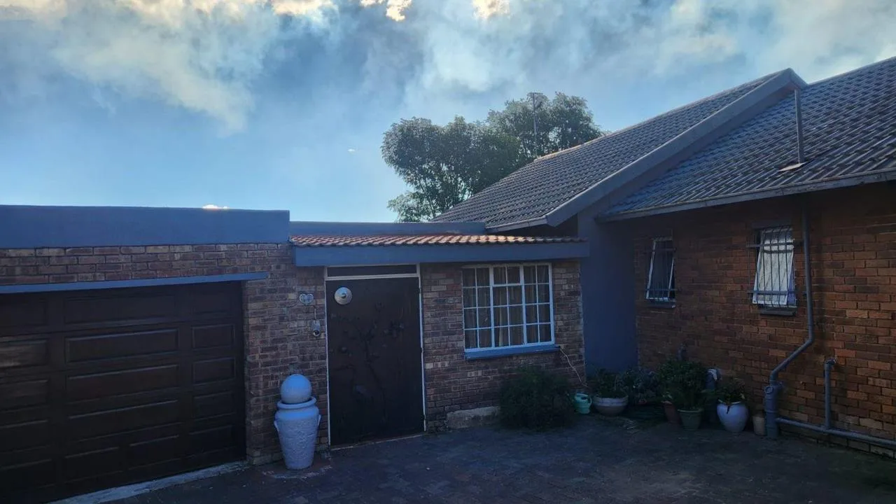 3 Bedroom House for sale in Secunda