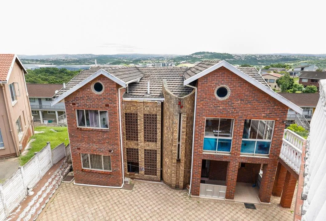 7 Bedroom House for sale in Avoca